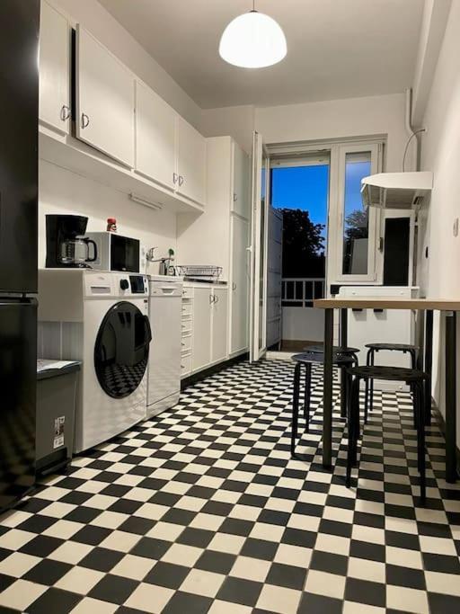 Spacious Apartment Next To Parc Du Cinquantenaire Brussel Buitenkant foto